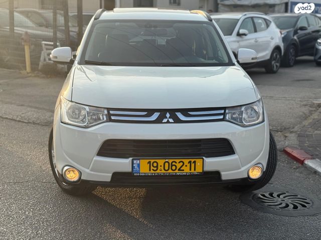 מיצובישי אאוטלנדר