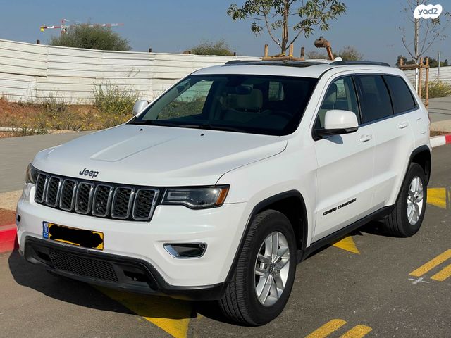 מודעת רכב ג'יפ גרנד צ'ירוקי