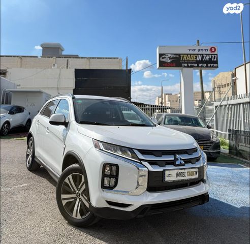 מודעת רכב מיצובישי ASX