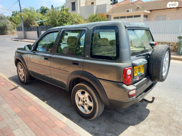 מודעת רכב לנד רובר פרילנדר