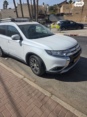 מיצובישי אאוטלנדר