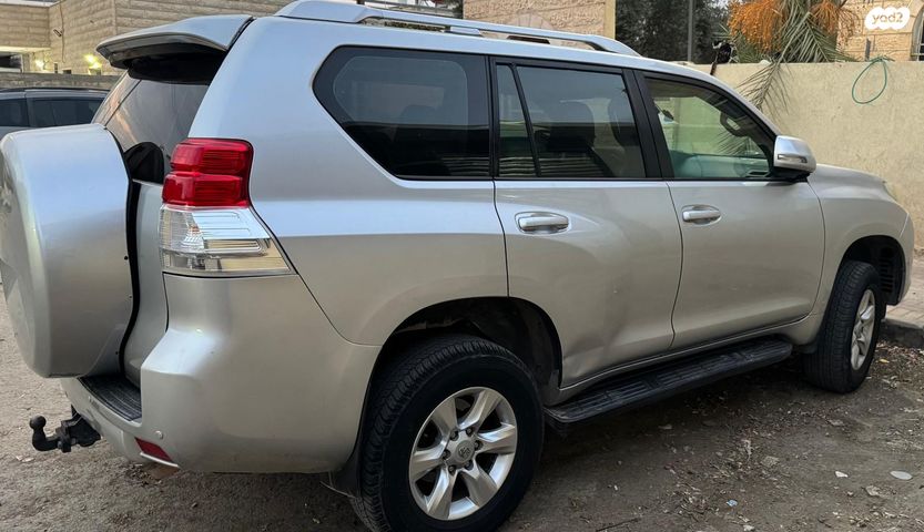 טויוטה לנד קרוזר