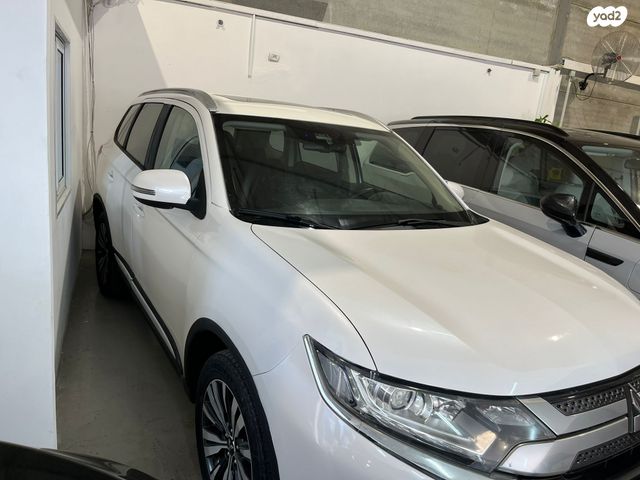 מיצובישי אאוטלנדר