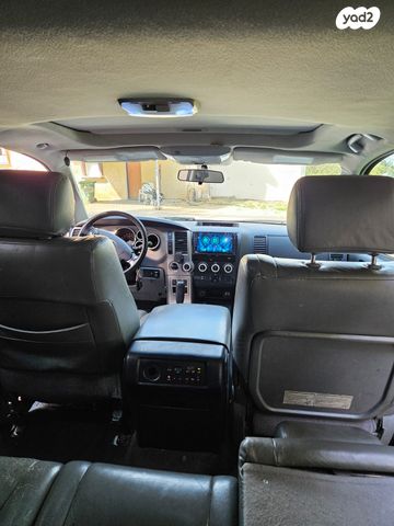 טויוטה סקויה