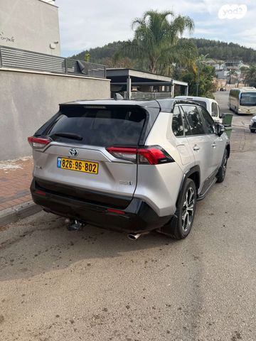 טויוטה RAV4