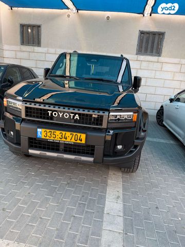 טויוטה לנד קרוזר