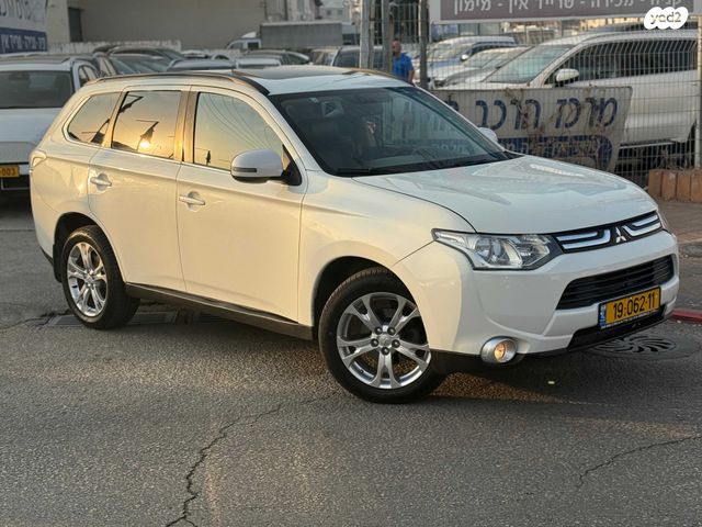 מיצובישי אאוטלנדר