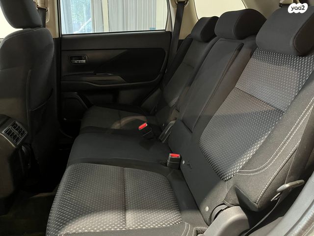 מיצובישי אאוטלנדר