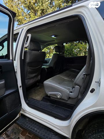 טויוטה סקויה