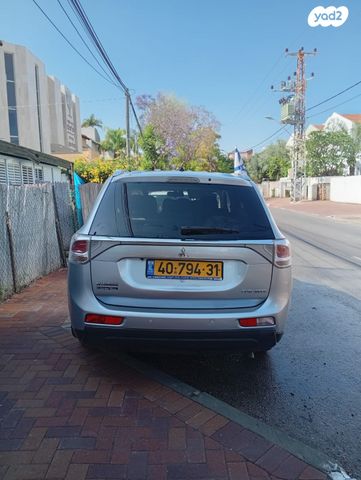 מיצובישי אאוטלנדר