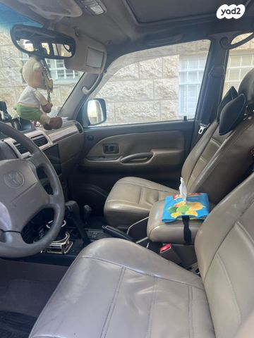 טויוטה לנד קרוזר