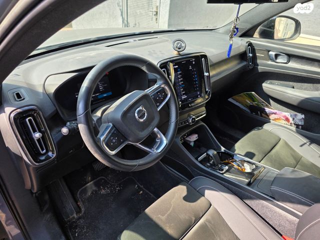 וולוו XC40