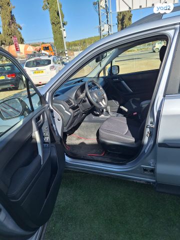 סובארו פורסטר