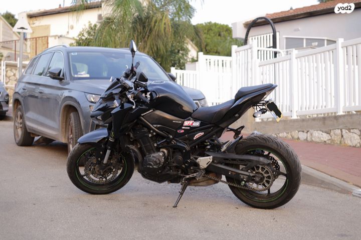 קאוואסאקי Z900