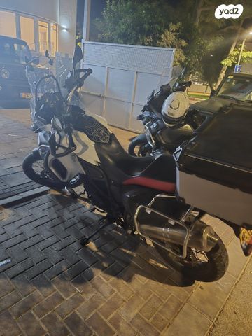 ב.מ.וו F800GS