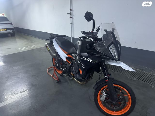 KTM SuperMoto SMT 890