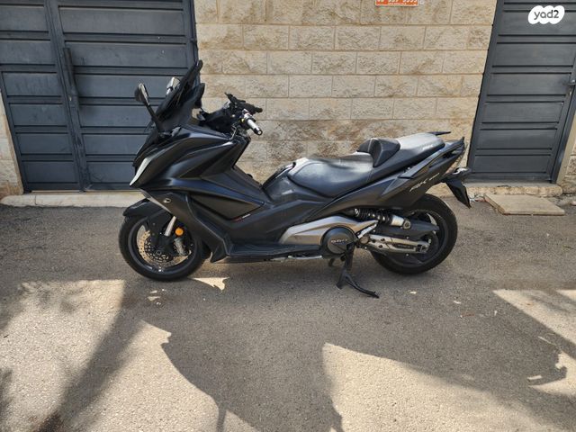 מודעת רכב קימקו AK 550