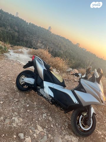 אפריליה SRV 850