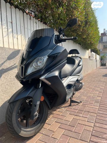 מודעת רכב קימקו דאון-טאון 350