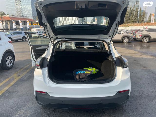 ג׳ילי Geometry C