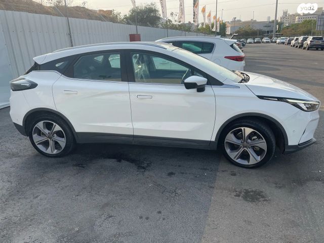 מודעת רכב ג׳ילי Geometry C 1