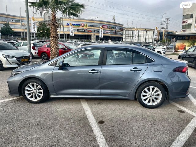 טויוטה קורולה