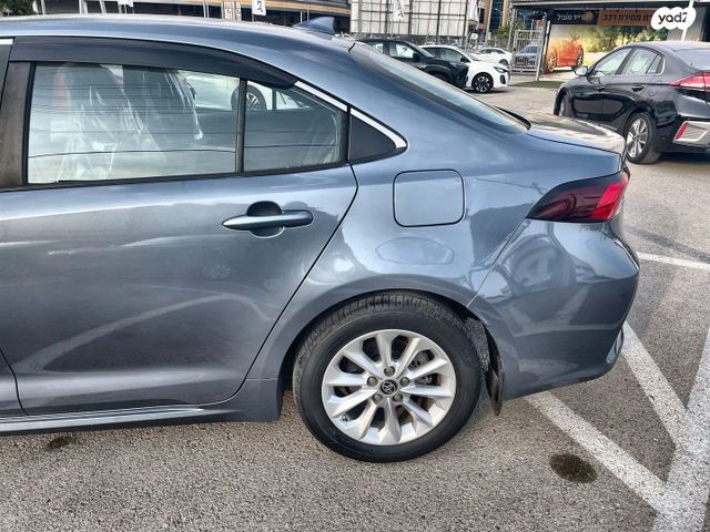 טויוטה קורולה