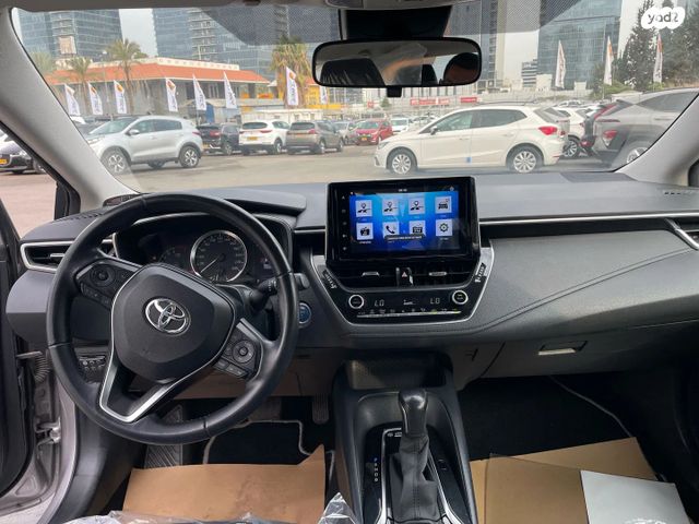 טויוטה קורולה