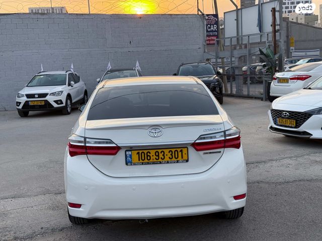 טויוטה קורולה