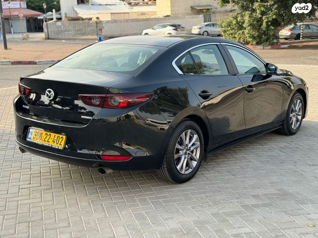 מאזדה 3