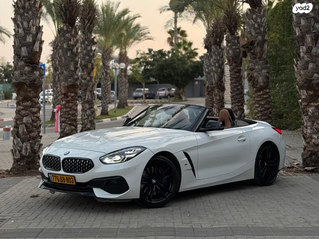 ב מ וו Z4