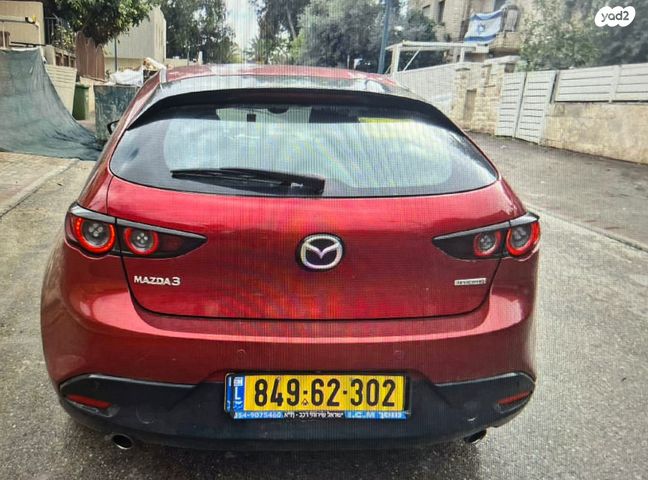 מאזדה 3