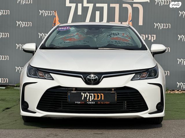 טויוטה קורולה