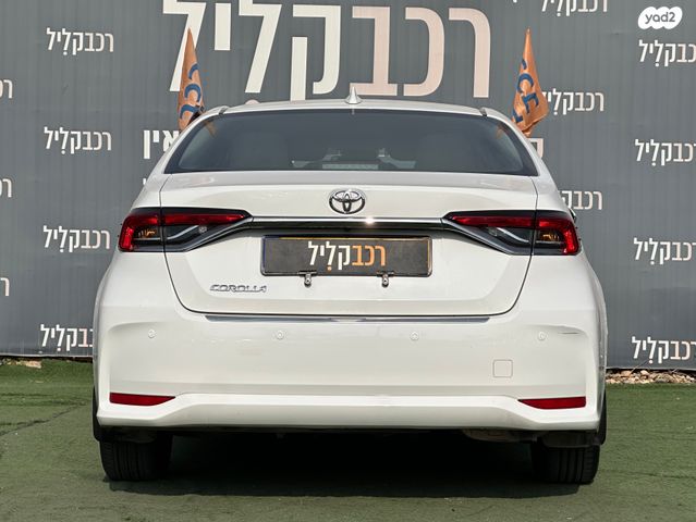 טויוטה קורולה