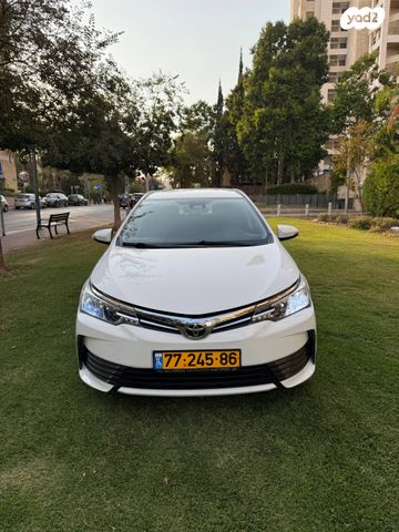 טויוטה קורולה