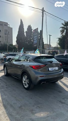 אינפיניטי Q30