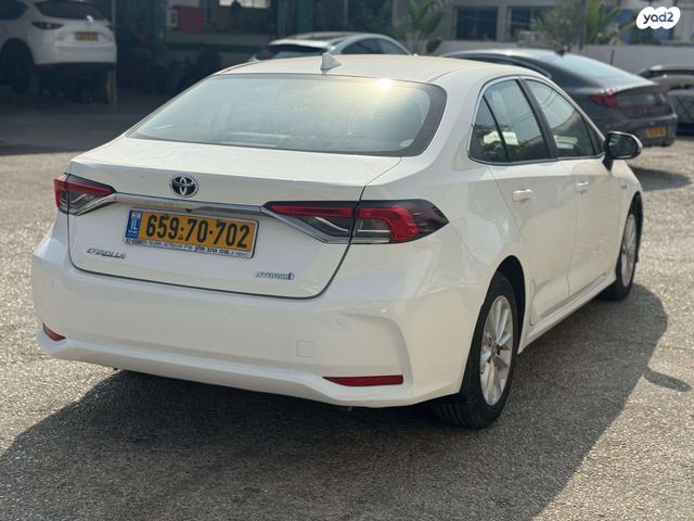 טויוטה קורולה