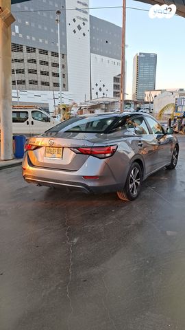 ניסאן סנטרה