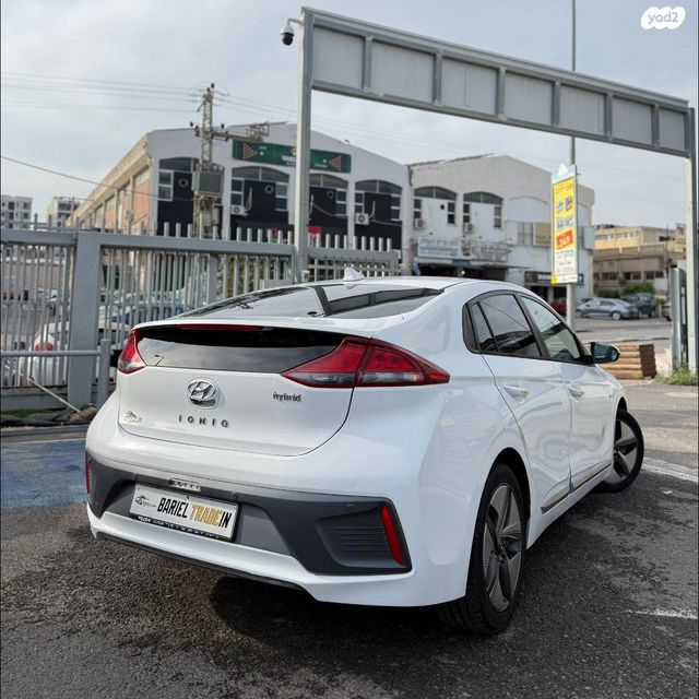 יונדאי איוניק