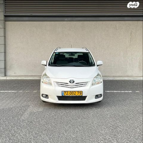 מודעת רכב טויוטה ורסו