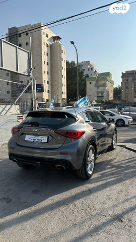 אינפיניטי Q30