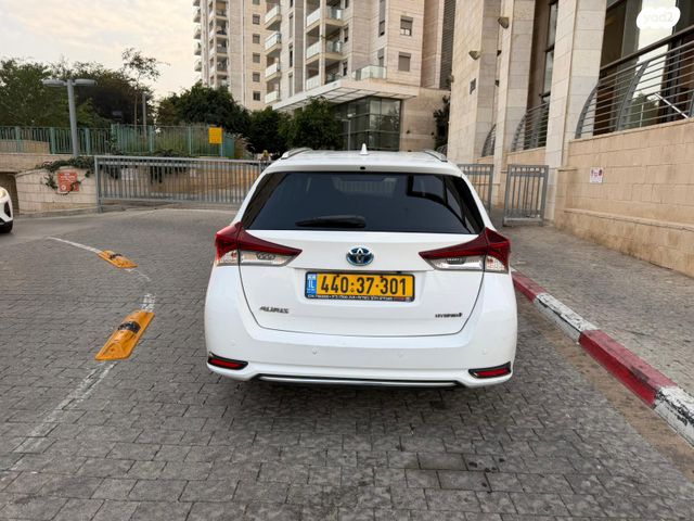 טויוטה אוריס