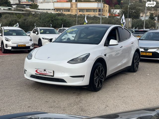 מודעת רכב טסלה מודל Y