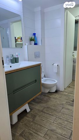 דירה, שדרות מנחם בגין 39, גבעת אולגה, חדרה