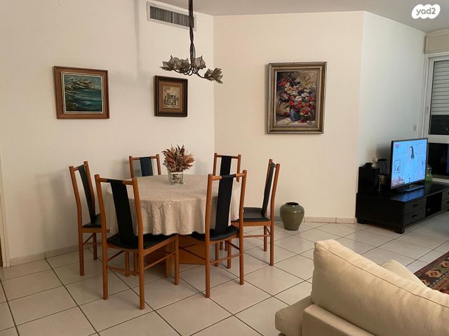 דירה, יגאל אלון 9, גני אילן, קרית אונו