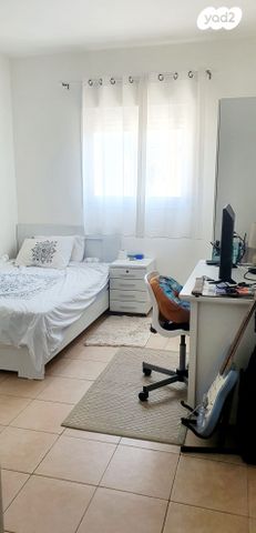 דירה, הרב מיימון 21, באבוב, בת ים