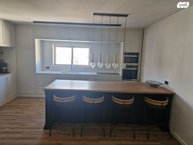 בעל שם טוב 21