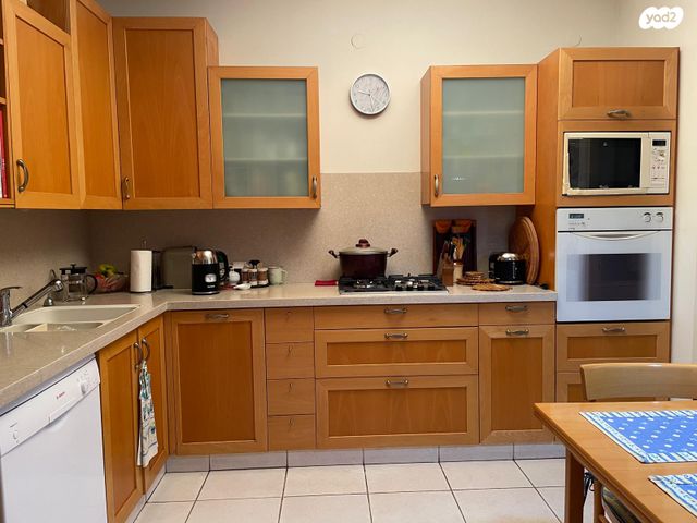 דירה, יגאל אלון 9, גני אילן, קרית אונו