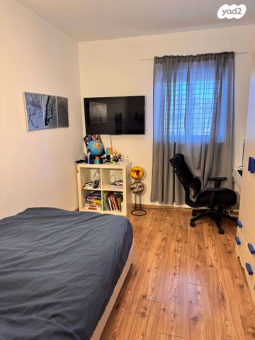 דירה, הר הצופים 27, רחובות ההולנדית, רחובות