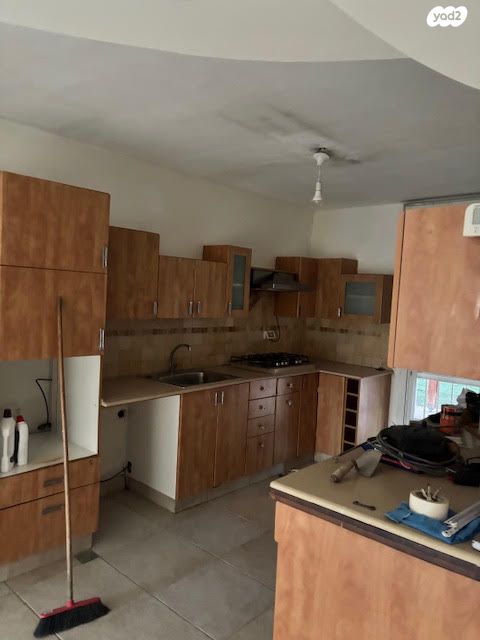 דירת גן, בת נדיב 12, מגדים, מעלה אדומים